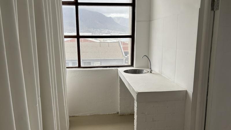 To Let commercial Property for Rent in Paarden Eiland Western Cape